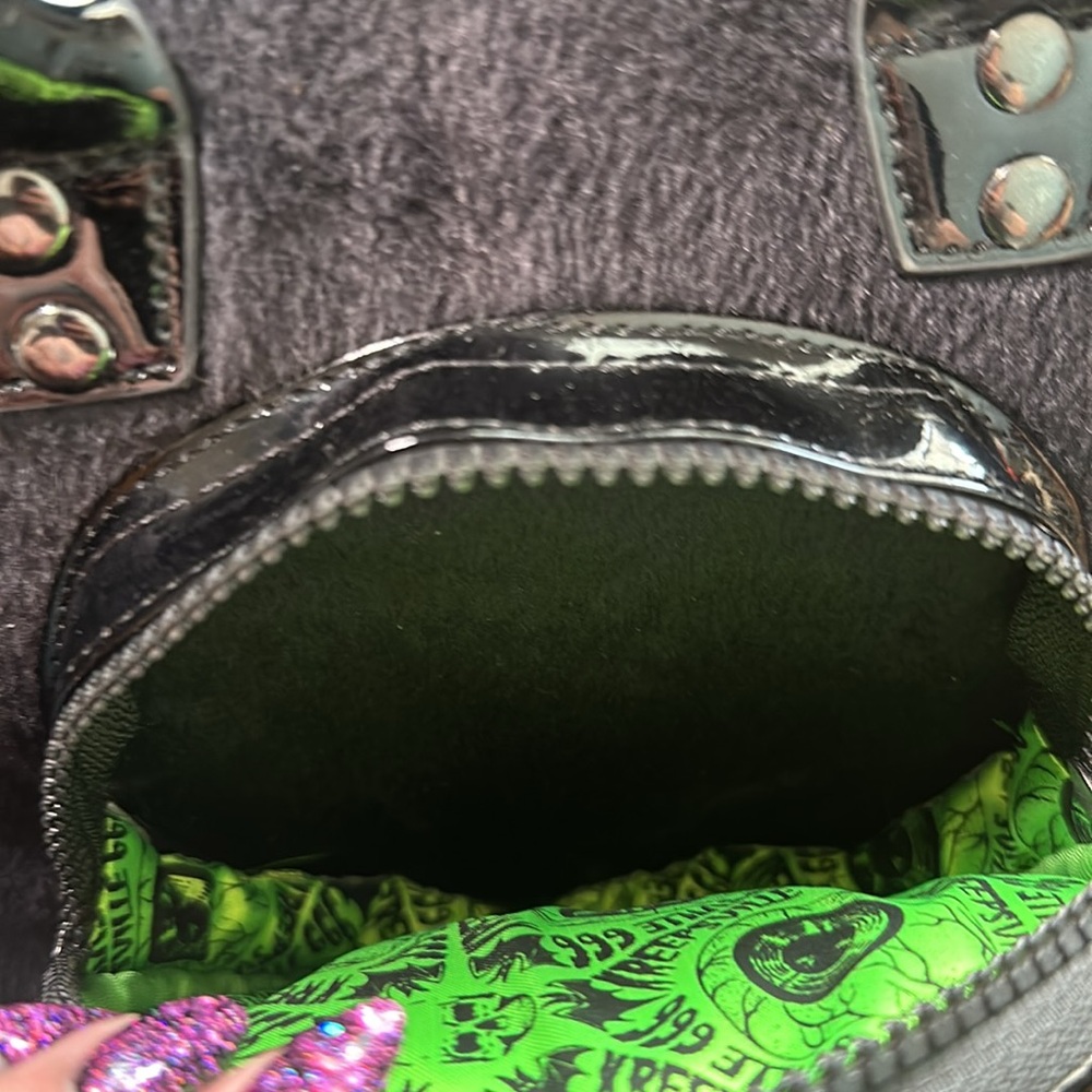KREEPSVILLE MONSTER EYE CROSSBODY BAG - Picture 3 of 10